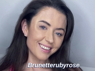 Brunetterubyrose