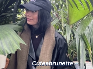 Cuteebrunette