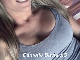 Danielle_Davis_XO