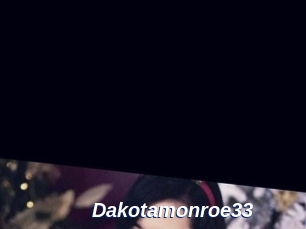 Dakotamonroe33