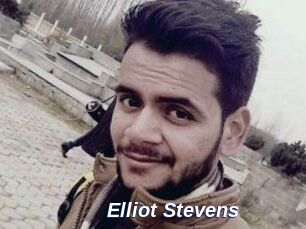 Elliot_Stevens