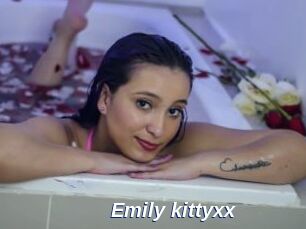 Emily_kittyxx