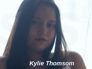 Kylie_Thomsom