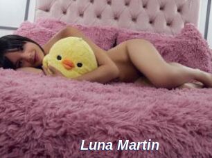 Luna_Martin