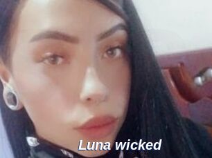 Luna_wicked