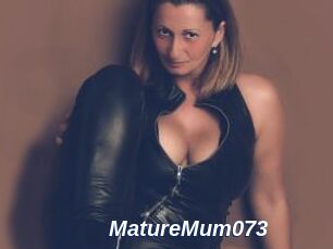 MatureMum073