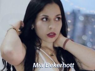Mia_Bekerhott