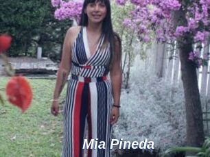 Mia_Pineda
