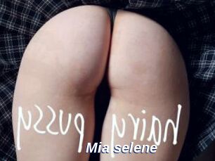 Mia_selene