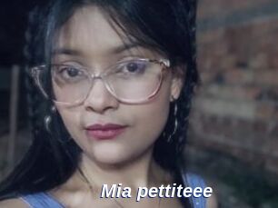 Mia_pettiteee
