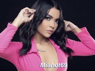Miahot69