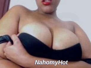 NahomyHot
