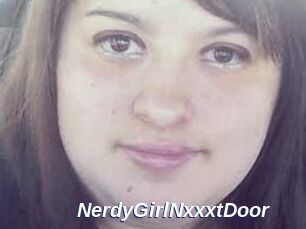 NerdyGirlNxxxtDoor