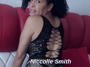 Niccolle_Smith