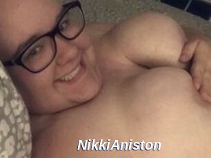 Nikki_Aniston
