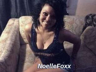 Noelle_Foxx