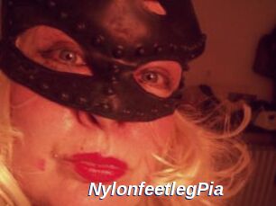 NylonfeetlegPia