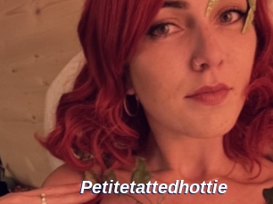 Petitetattedhottie