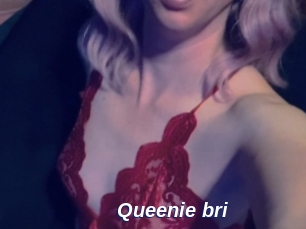 Queenie_bri