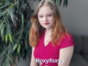 Roxyfoxyy