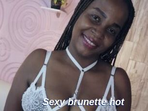 Sexy_brunette_hot