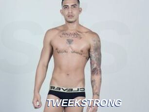 TWEEKSTRONG
