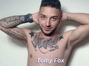 Tomy_Fox