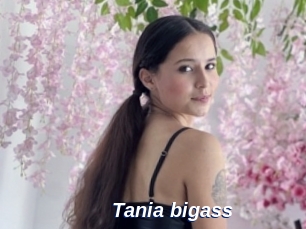 Tania_bigass