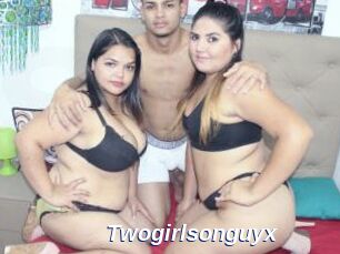 Twogirlsonguyx
