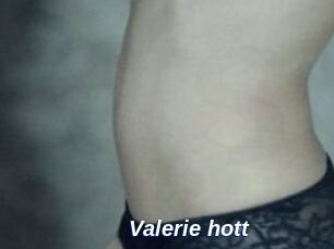 Valerie_hott
