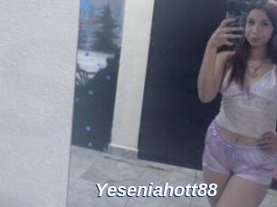 Yeseniahott88